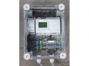 Control unit containing an internal modem with GSM support to allow SMS communication with/from the bird counter.